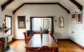 Beautiful, Historic Family Home Near Lake Merritt